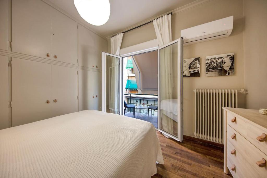 Brand new Modern Apartment with satellite TV photo 2