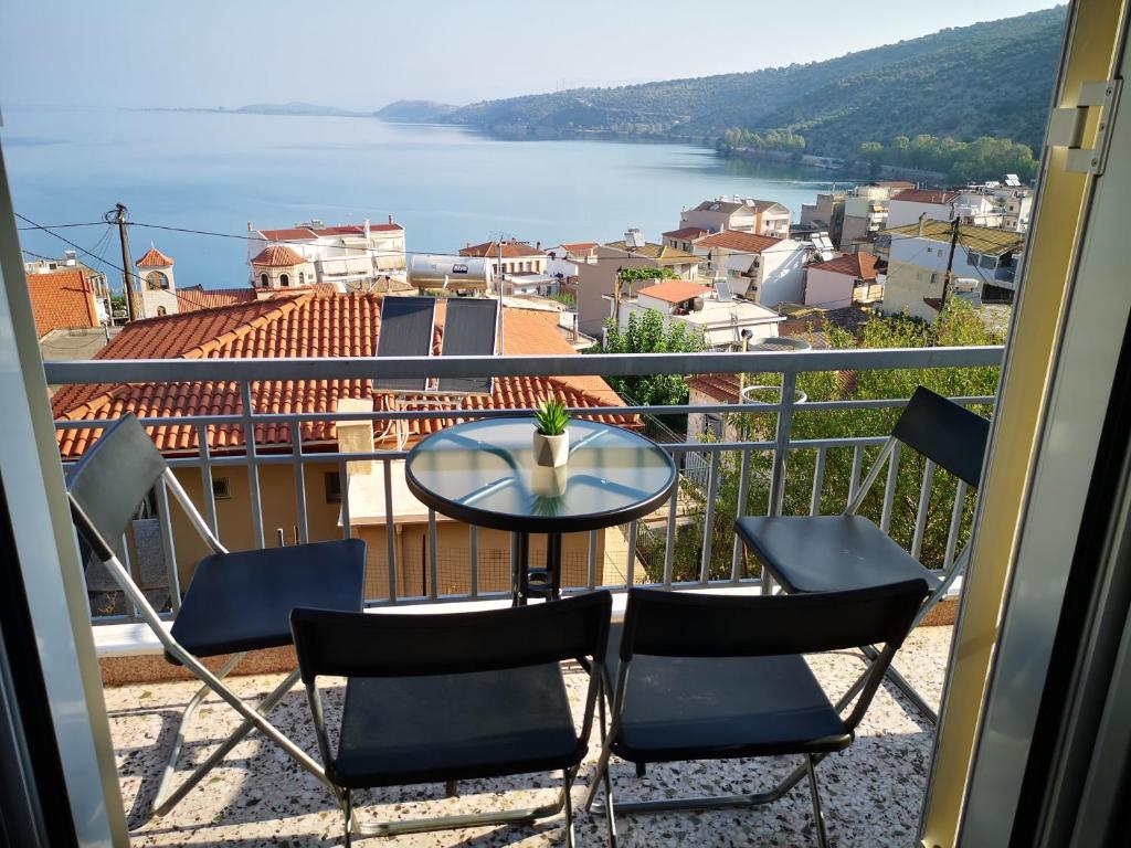 Sea View Apartment with 3 Bedrooms in Amfilochia photo 3