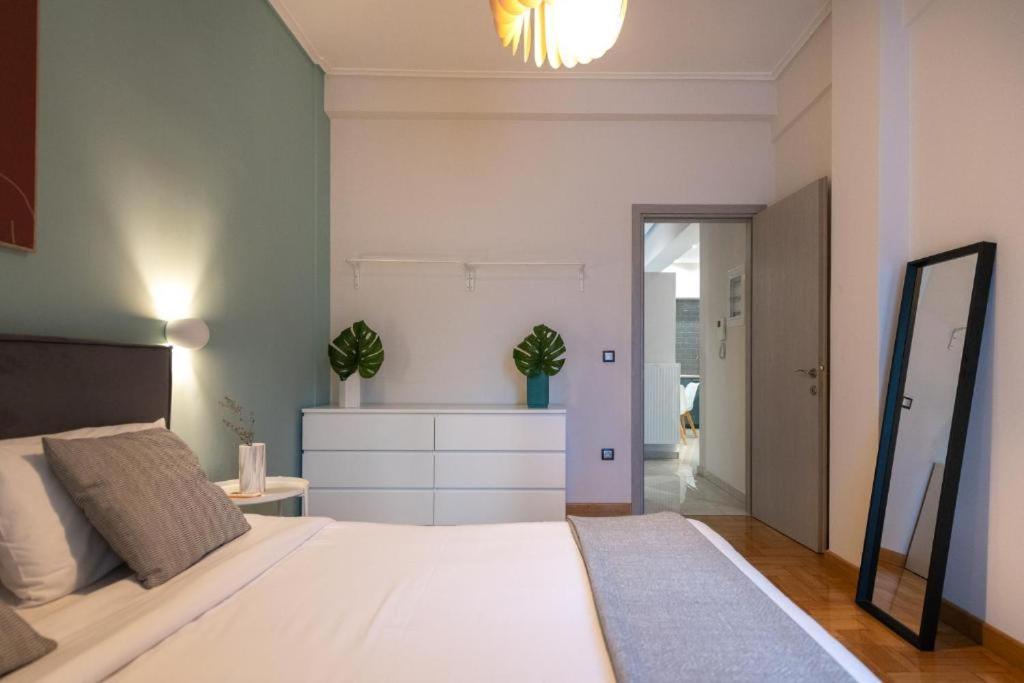 The Mint's Apartment Iofontos photo 2