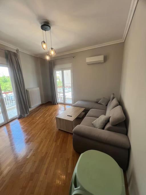 Ανακαινισμένο διαμέρισμα — photo 1