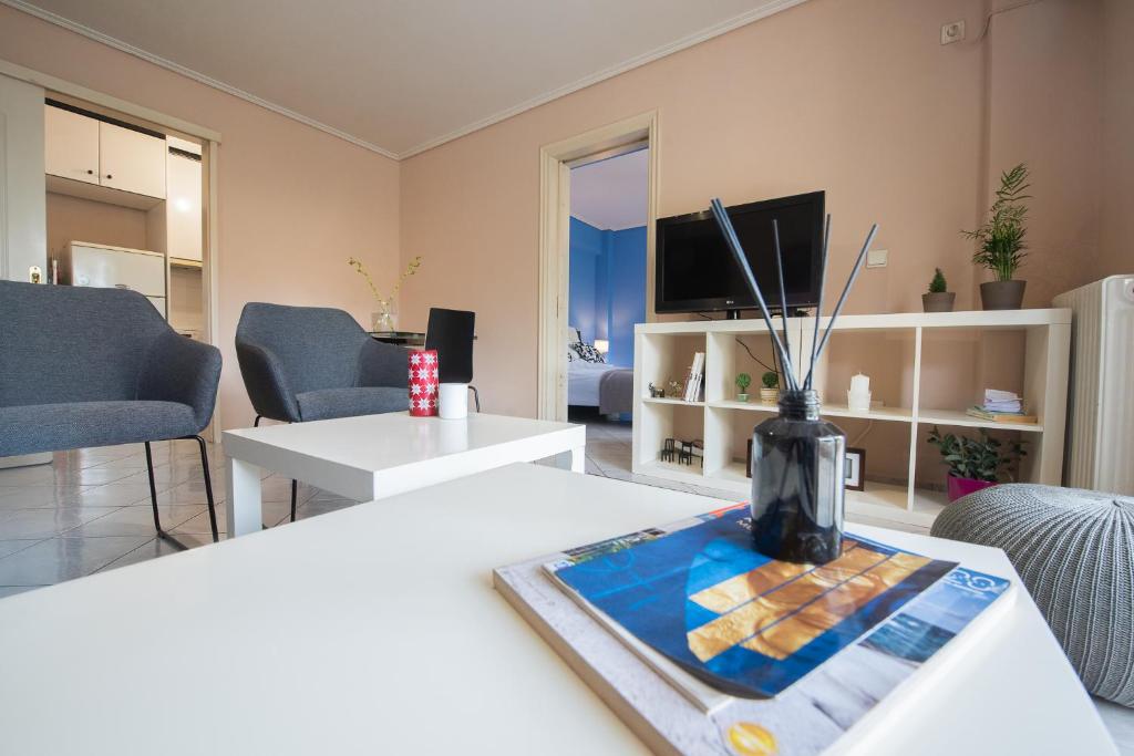 Garden-view apartment — photo 1