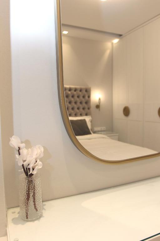 central metropolis luxury living photo 3