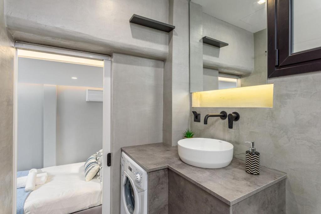 The Oh Boy Studio in Athens photo 3