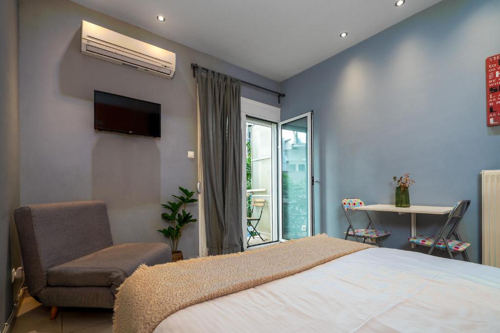 Ideally located apartment in central Athens photo 2