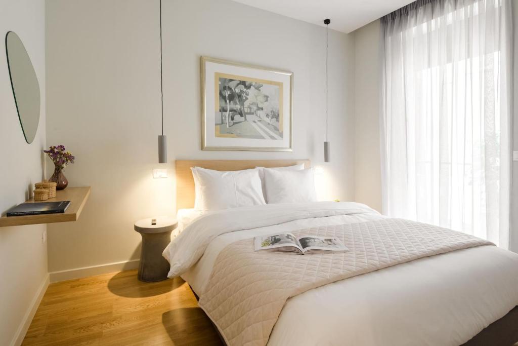 Urban APT with Stunning Acropolis View & Roofdeck photo 2