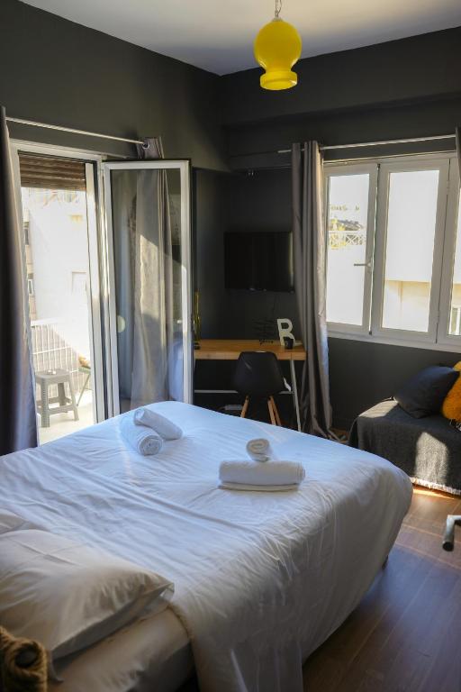 Acropolis Central Apartments photo 2