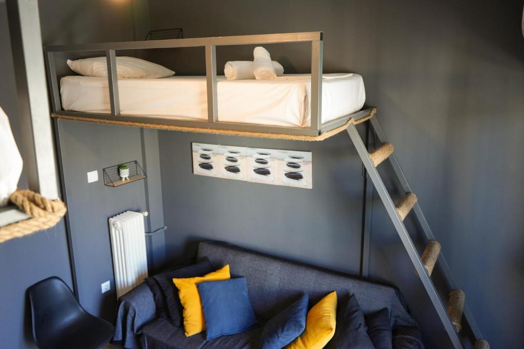 Acropolis Central Apartments photo 3