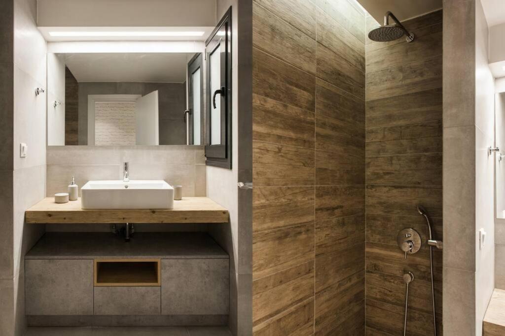 Chic Apartment - Strolling to the Athenian streets photo 3