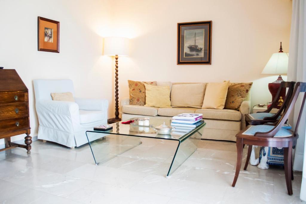 Flisvos Seafront-Marina apartment photo 2