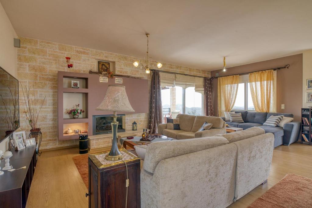 The House Olympia - Happy Rentals photo 3