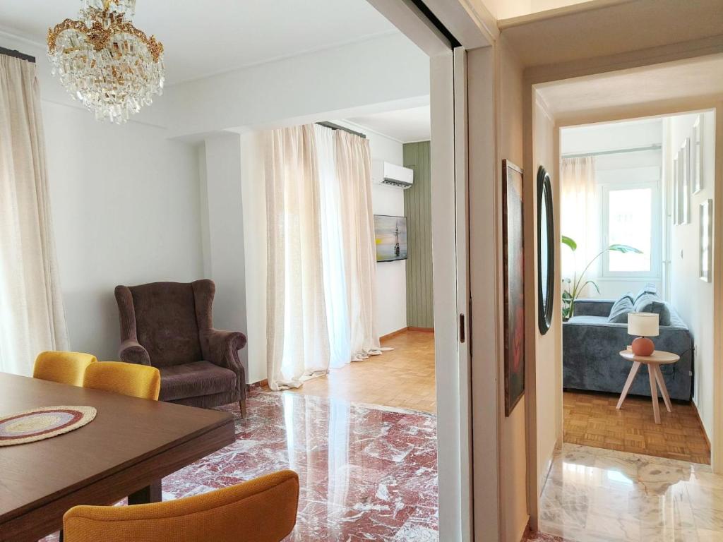 Stylish Artistic Flat with view photo 2