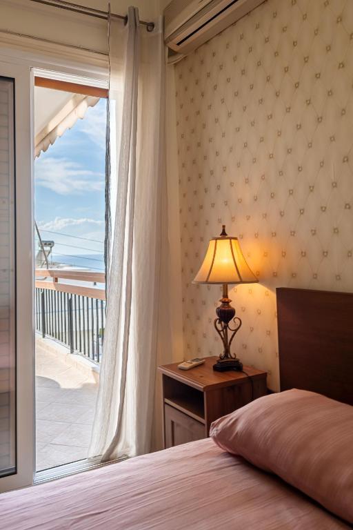 Sea view apartment 100m from the beach photo 2