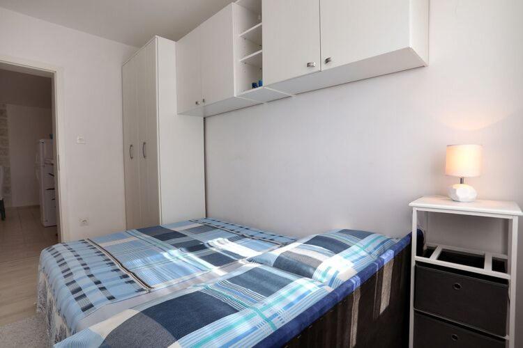 Apartment Meri - Two Bedroom Apartment with Balcony photo 2