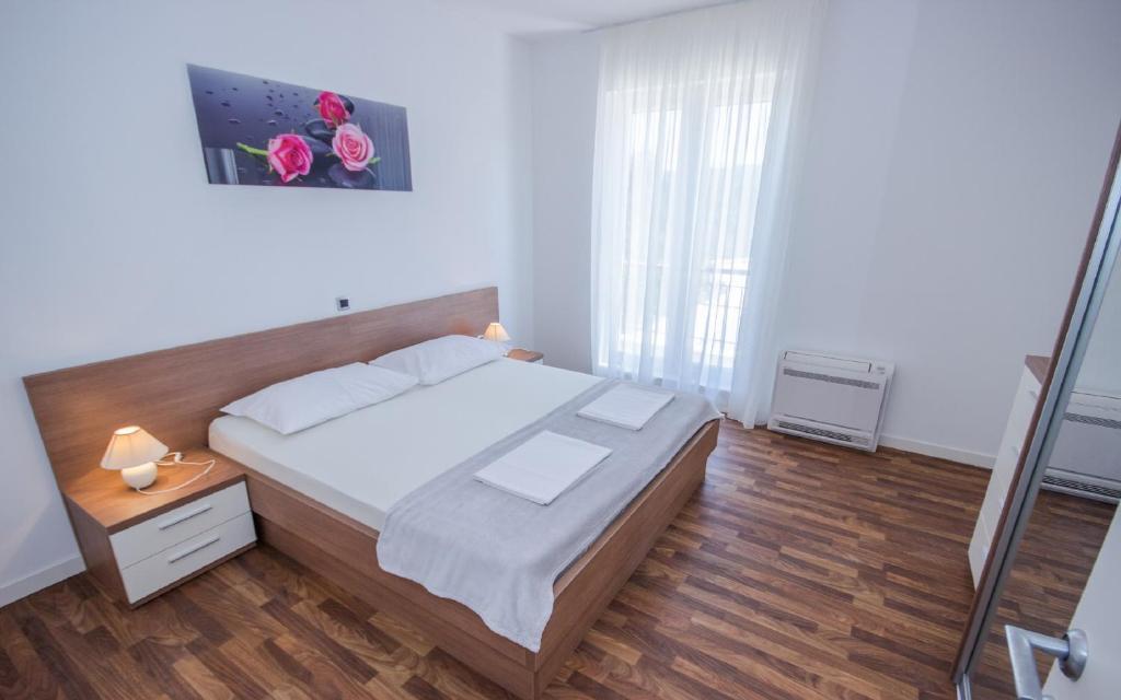 Villa Oleander by Domus Mirus - Rooftop Cinema & Pool & 6min Walk to Beach photo 2