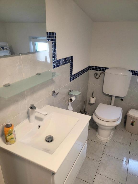 Apartment Olive shared pool photo 3