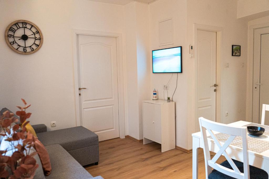 Sunny Bay Apartment photo 2