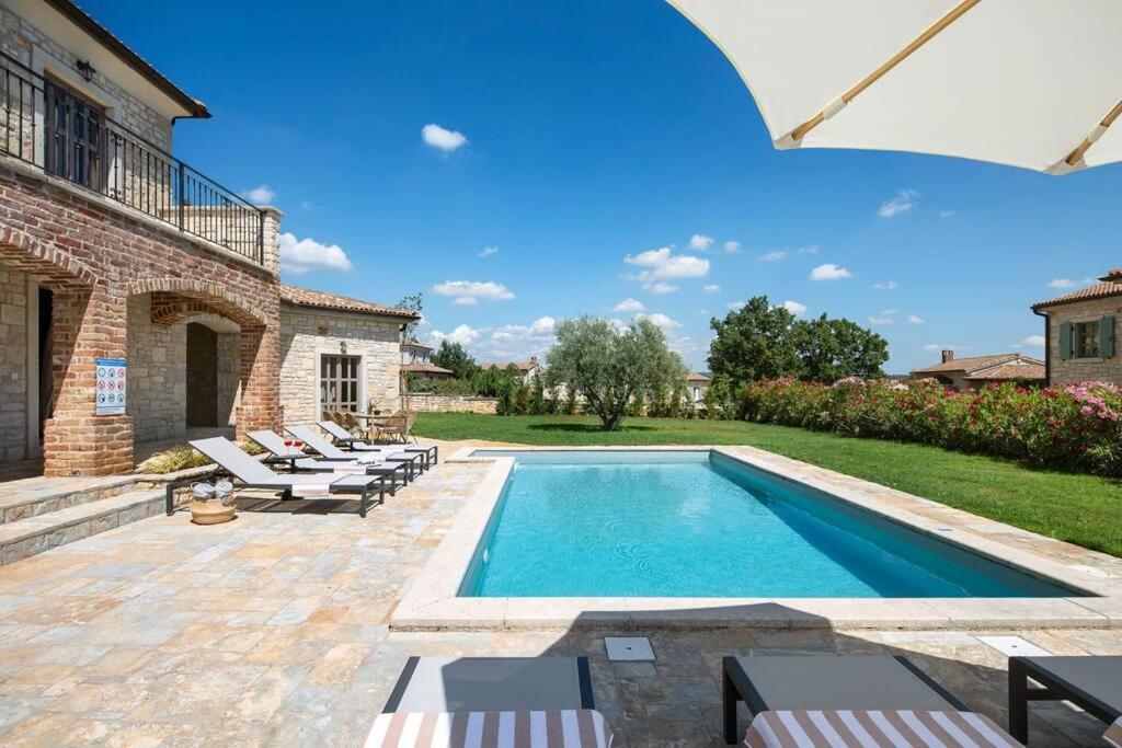 Rustic Villa Seseli with a pool in istria — photo 1