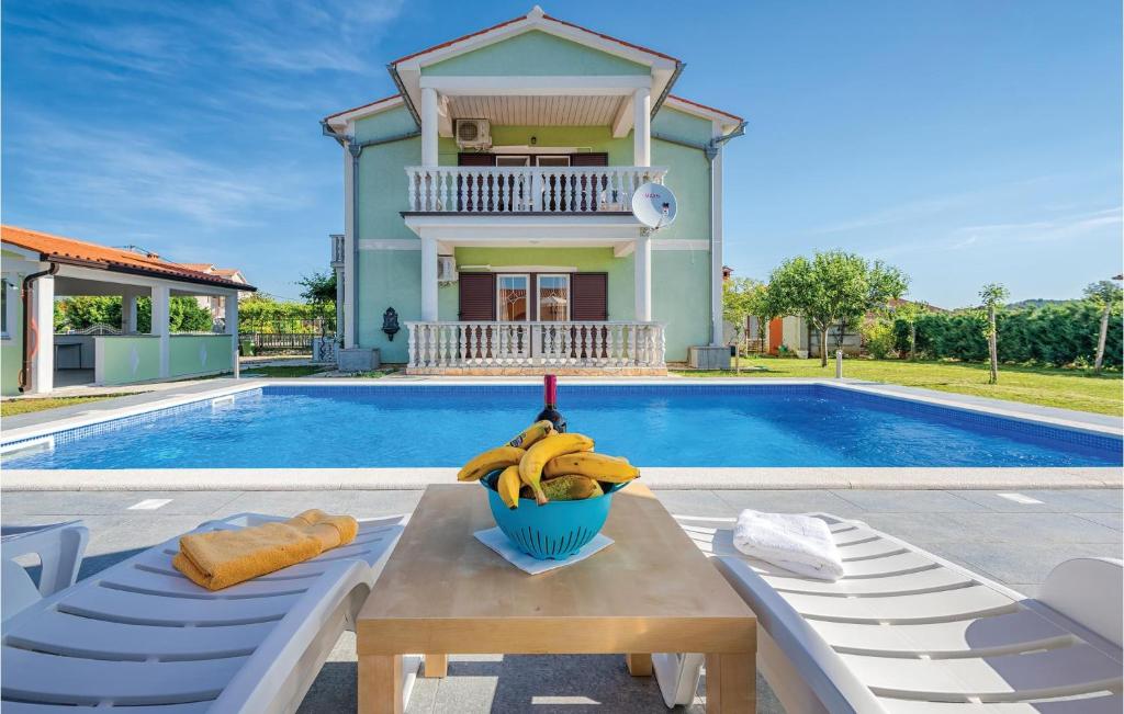 Stunning Home In Kapelica With Wifi — photo 1