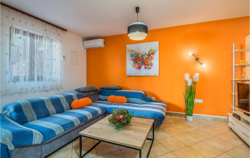 Cozy Apartment In Njivice With Wifi photo 3