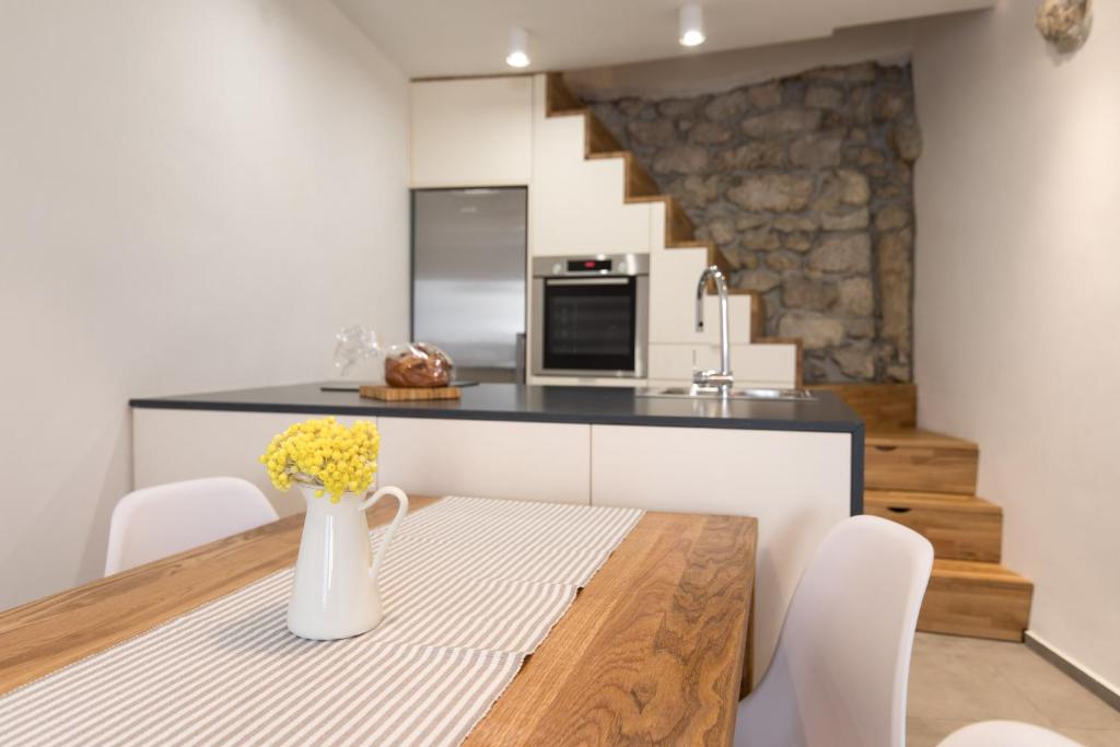 Romantic stone house in historic center of Vrbnik — photo 1