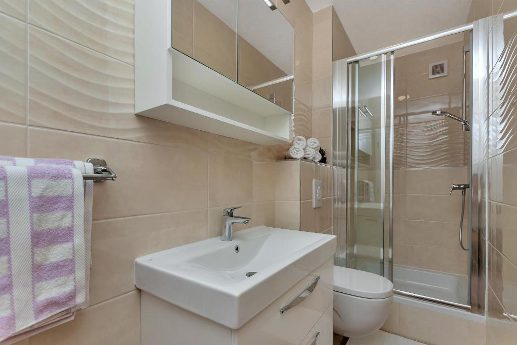Sun&Sea 4 stars apartment photo 3