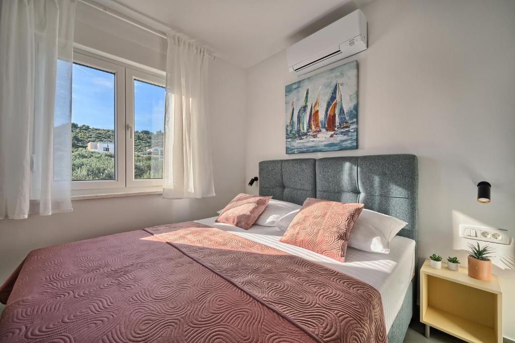 The Lookout Liveli - Premium Sea-View Apartment photo 2