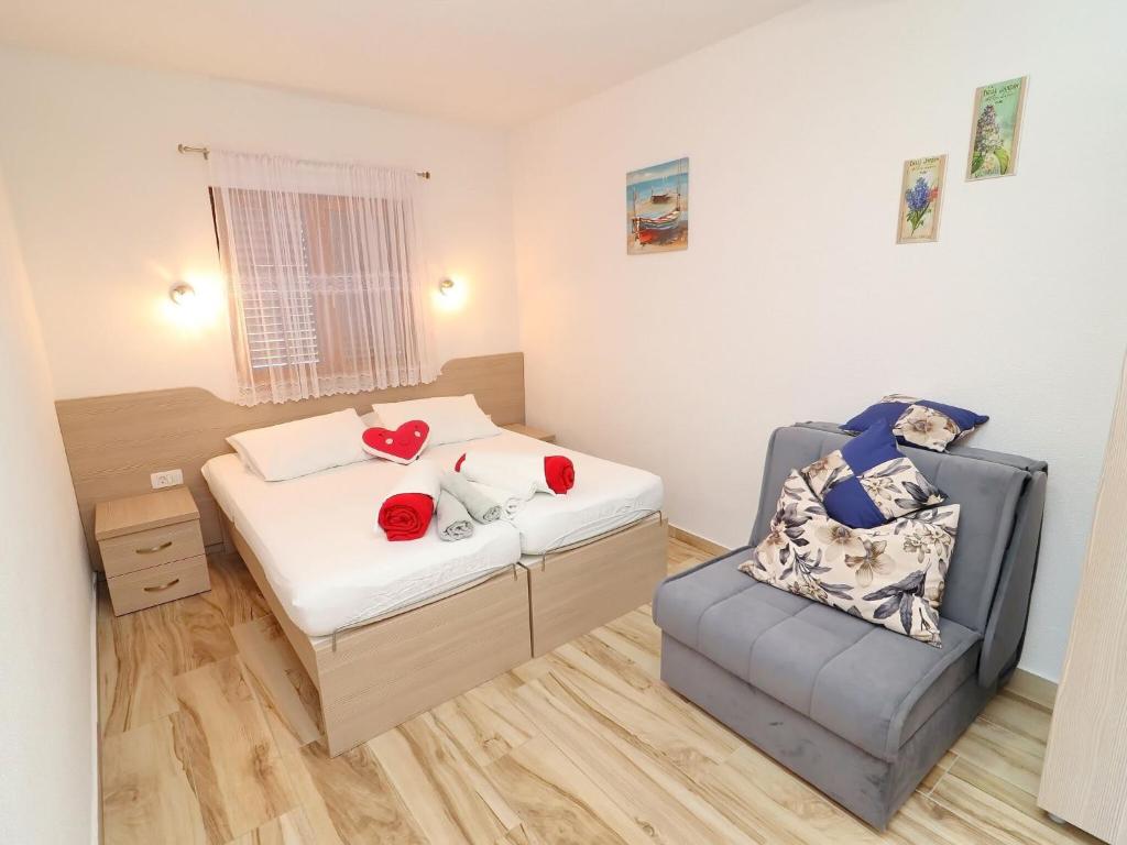 Seaside Apartments Hrka - Comfort One Bedroom Apartment with Terrace and Sea View 1 photo 2