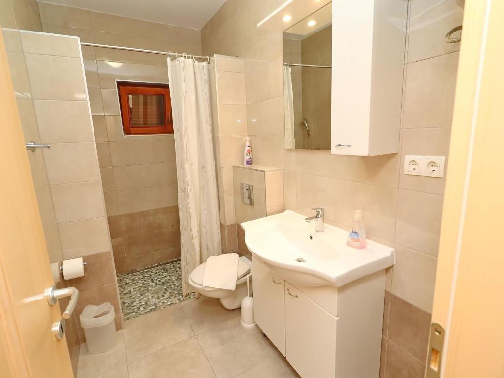 Seaside Apartments Hrka - Comfort One Bedroom Apartment with Terrace and Sea View 1 photo 3