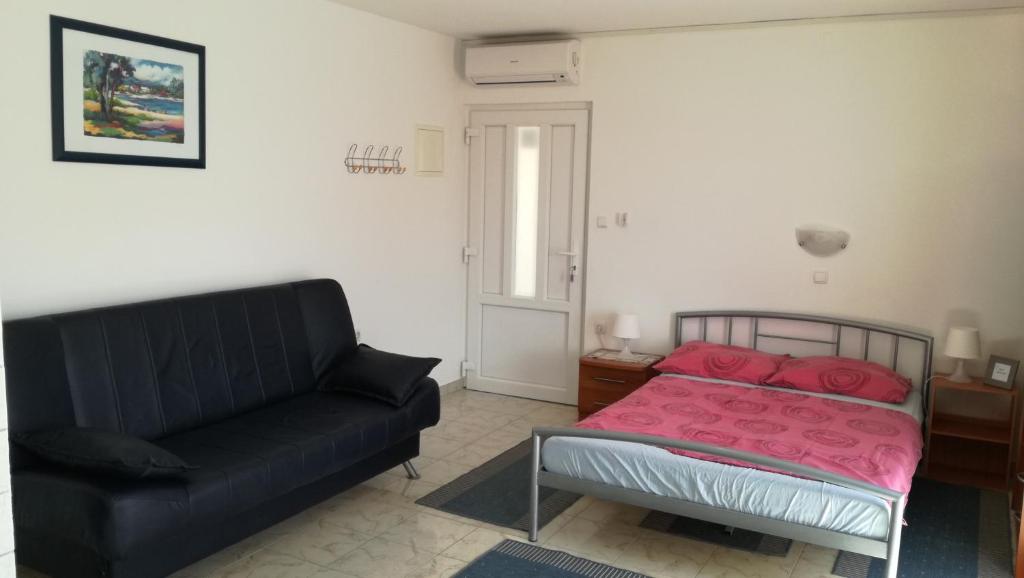 Studio Barbat 11472b photo 2