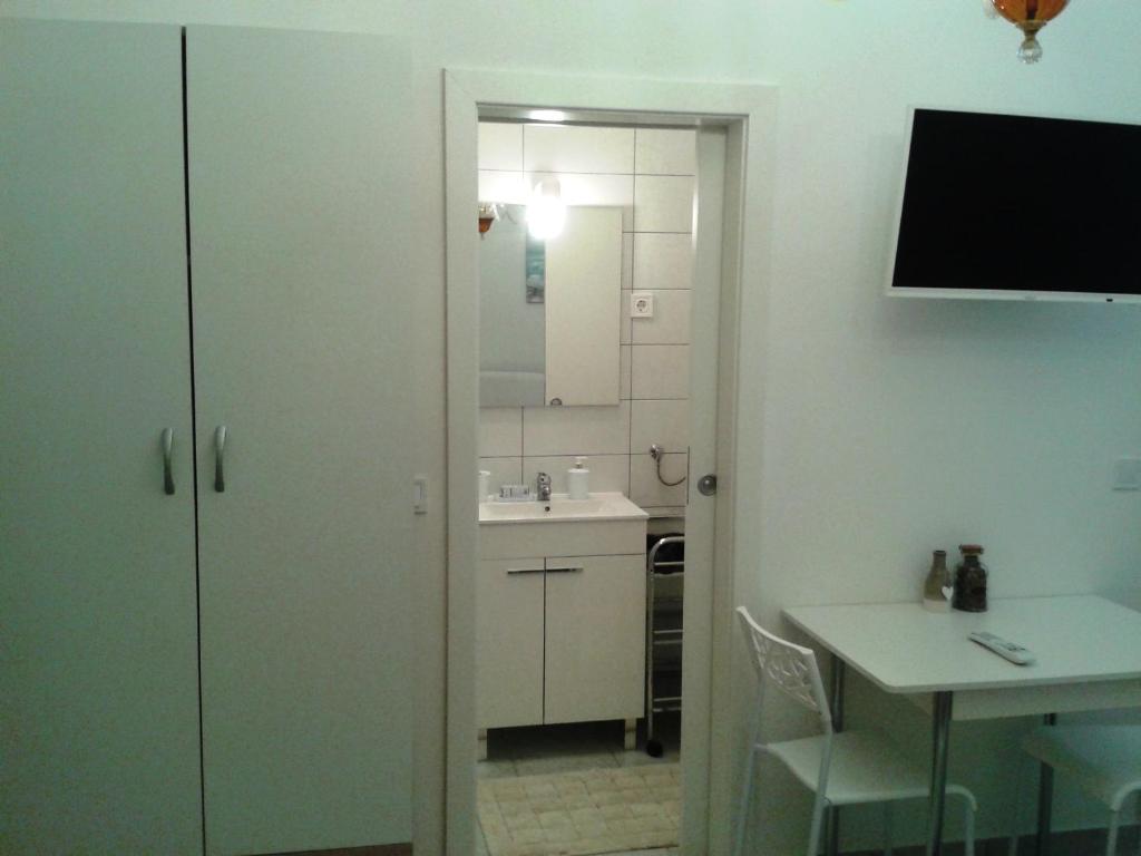 Studio apartments Ana & Mia photo 3