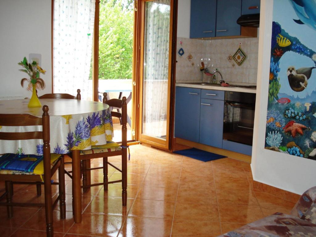 Apartments and Rooms Suzana — photo 1