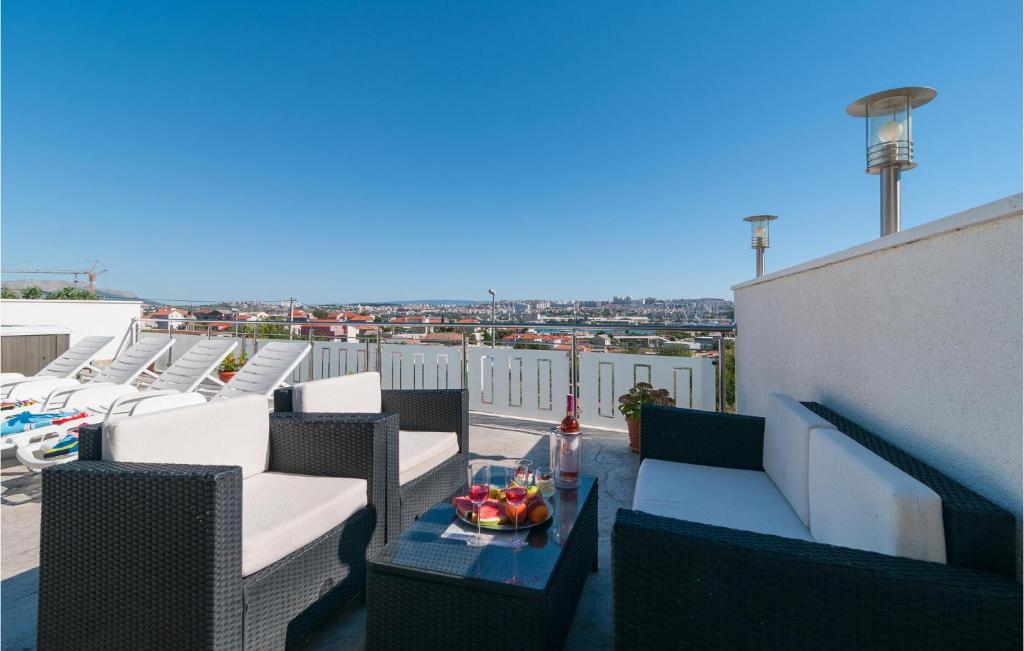 Studio Apartment In Solin photo 2