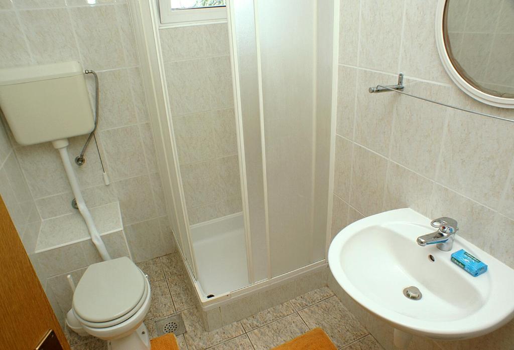 Studio Zuljana 4576b photo 3