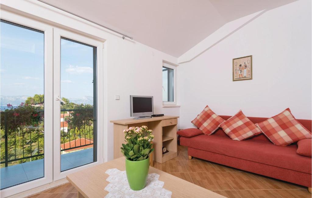 One-Bedroom Apartment In Trpanj photo 3