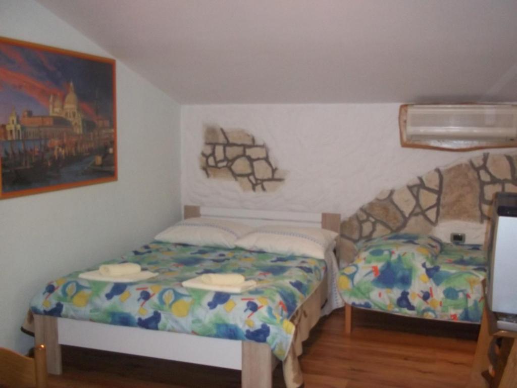 Apartments with a parking space Sveti Martin photo 2