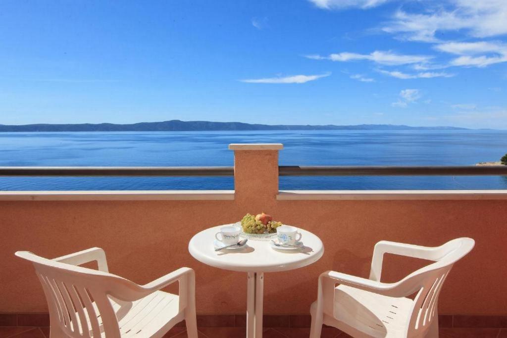 Summerheaven Apartments photo 3