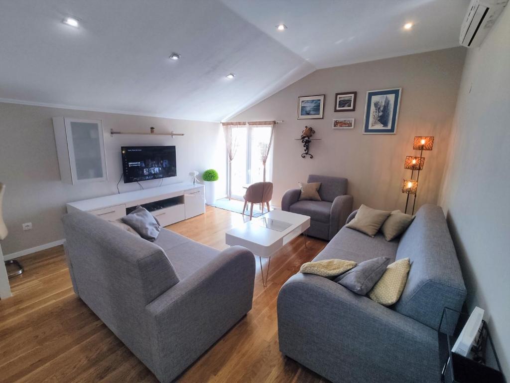 Sunset View Apartment - Cozy Apartment with Stunning Panoramic View photo 3