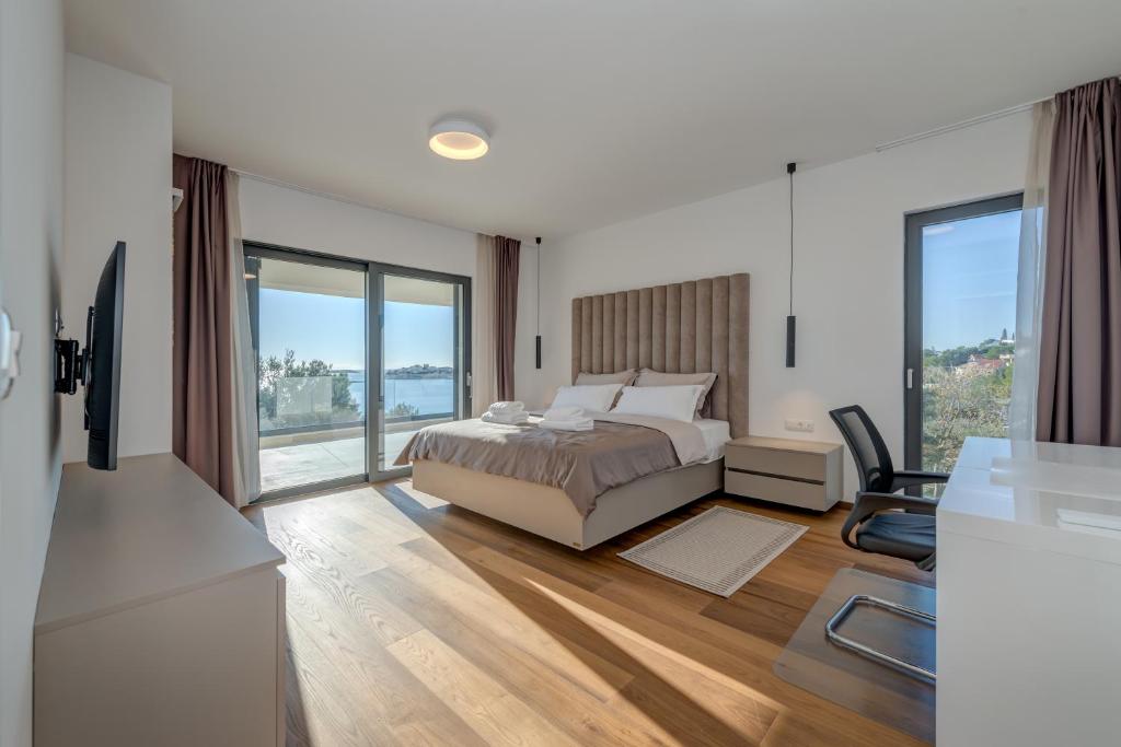 Sea Bliss Luxury Villa - Sevid photo 2