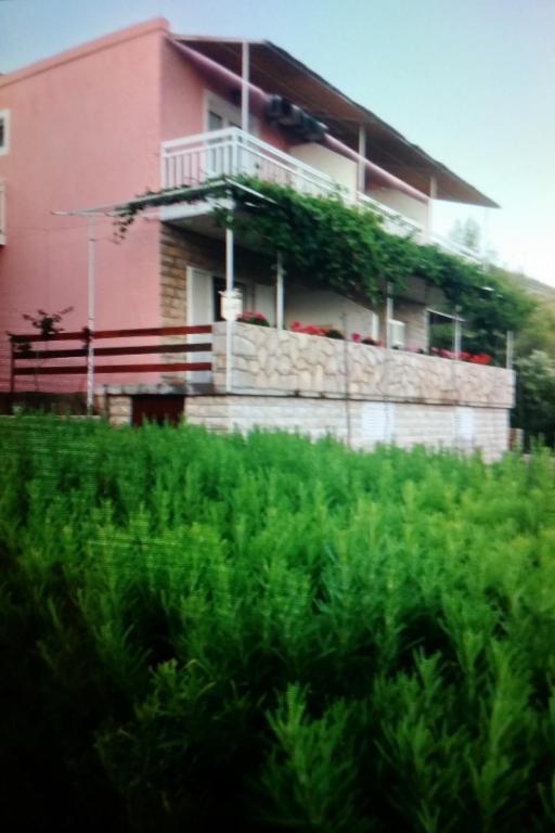 Apartments by the sea Ivan Dolac — photo 1