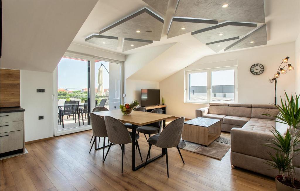 Awesome Apartment In Vrsi With Wifi photo 3