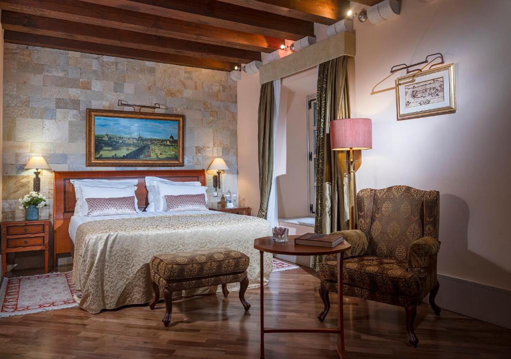 The Pucic Palace photo 2