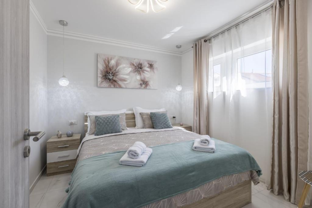 Royal Rose Gold Apartment photo 2