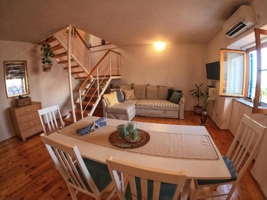Seaview Dream Home — photo 1