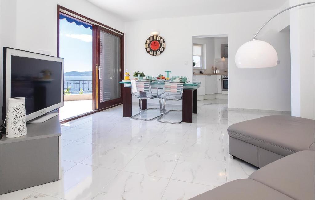 Four-Bedroom Holiday Home In Pisak photo 2