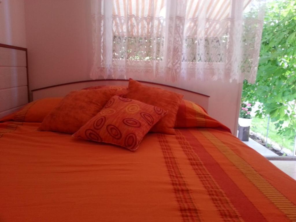 Studio Apartment in Sabunike with Terrace photo 2