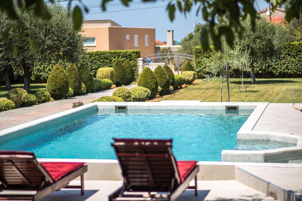 Sunset Garden villa with private pool photo 2