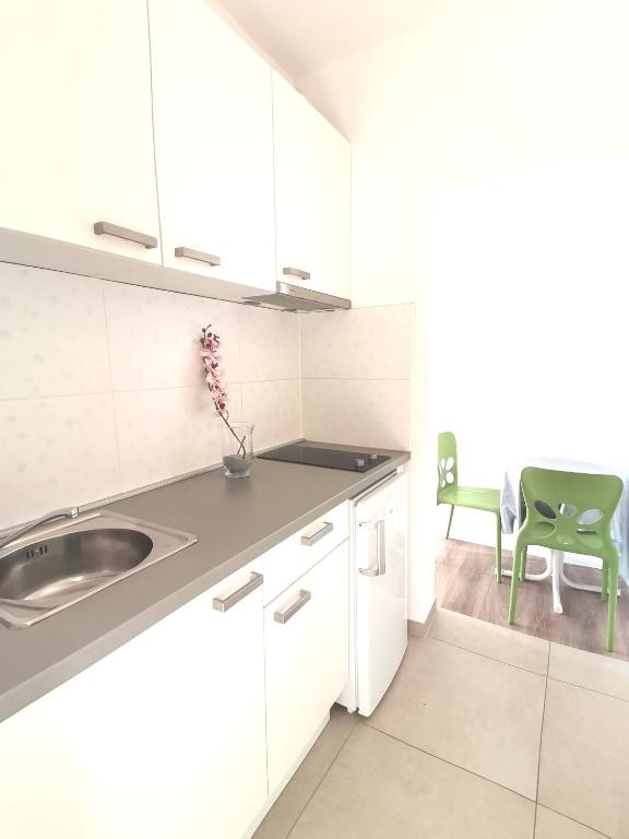 Top studio 9 Makarska rivijera Promajna — photo 1