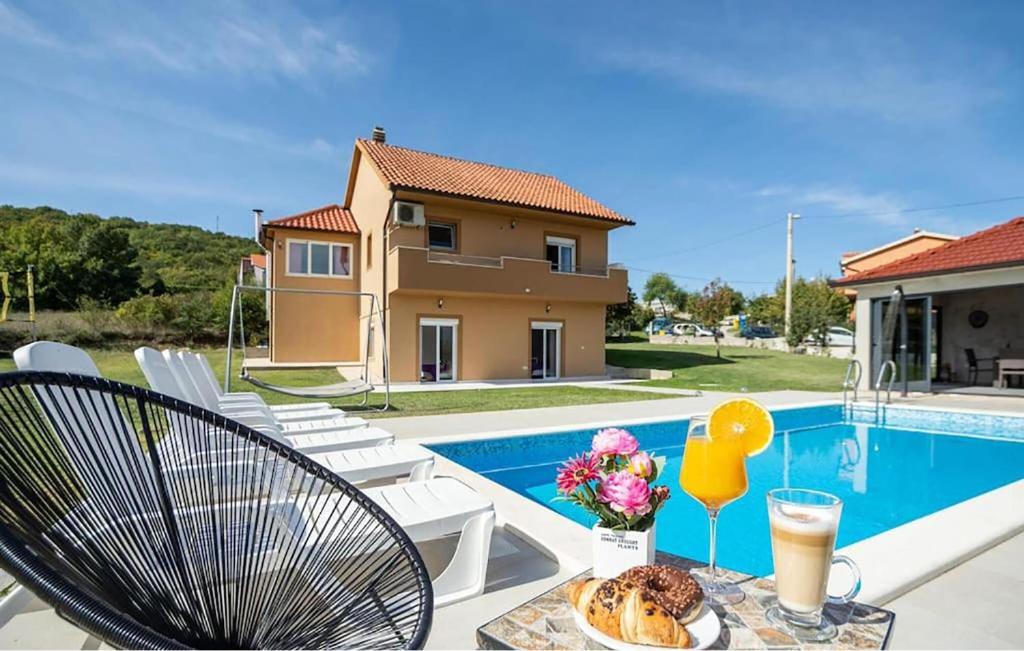 Stunning Home In Trilj With Wifi — photo 1