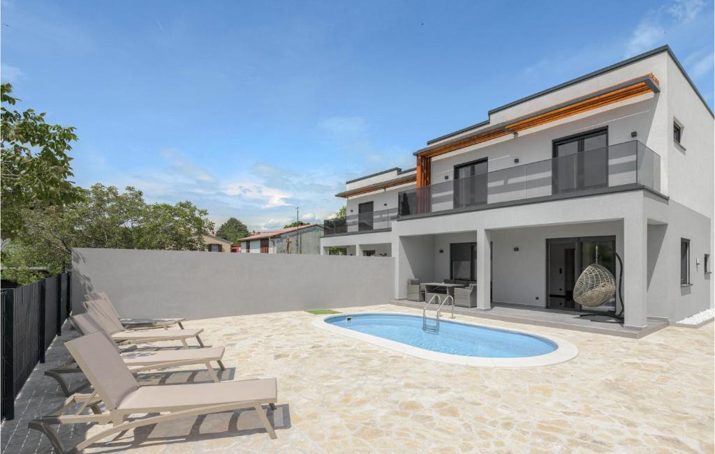 Luxurious Home In Labin — photo 1