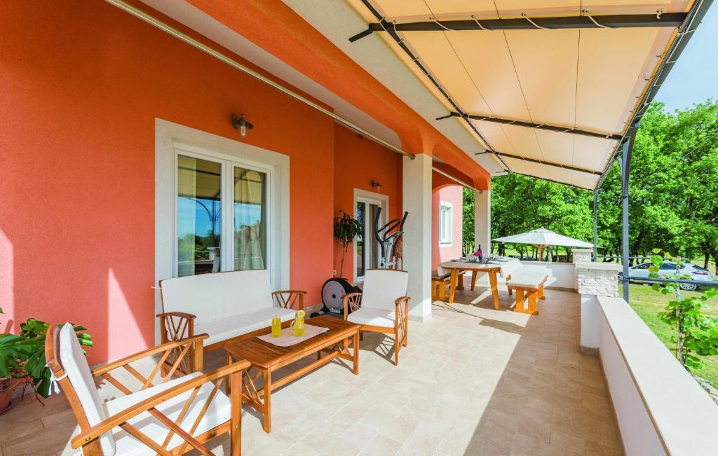 Lovely Home In Radetici With Wifi photo 3